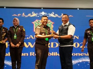 Kejati Jambi Raih Predikat Terbaik 2 Pelayanan Informasi Publik Se- Indonesia