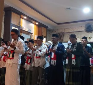 250 Jamaah KBNU dan Majelis Shalawat As'adiyah Shalat Gaib Untuk Palestina