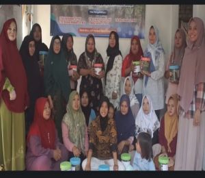 Dosen Pertanian UNJA Ajarkan Warga Ibru Manfaatkan Sampah Organik