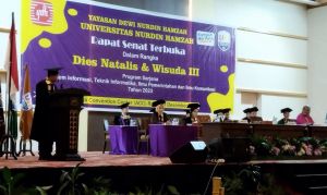 Ratusan Mahasiswa UNH Jambi di Wisuda, Ini 5 Pesan Rektor Untuk Lanjut ke Masa Depan 