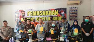 Polda Jambi Musnahkan 2 Kg Sabu dan 13.270 Butir Pil Ekstasi