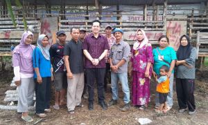 Komitmen Penuh untuk Masyarakat, Ihsan Yunus Bantu Puluhan Ekor Kambing di Tanjabtim