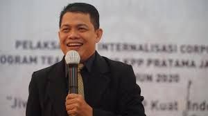 PEJABAT UIN STS JAMBI: Jadilah Pohon Rindang di Tengah Padang