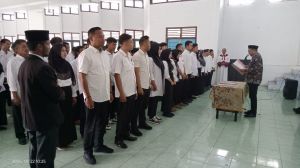 Panwascam Muara Sabak Timur Lantik 110 PTPS, Firmansyah: Jaga Integritas dan Marwah