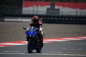 Kehidupan Berkendara Kian Bergairah, All New R15 Connected Jadi Inspirasi