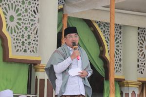 Bupati Anwar Sadat Hadiri Isra' Mi'raj dan Haul Guru Sekumpul di Masjid Nurul Jami