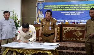 Di Hadapan Pj Bupati dan Ketua KI Jambi, Kepala OPD di Merangin Teken Komitmen Keterbukaan Informasi