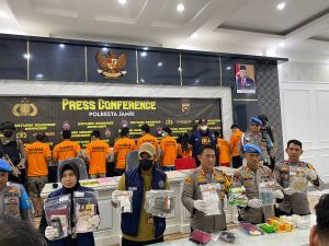 Polresta Jambi Ungkap Kasus 1,6 Kg Sabu Senilai Rp 2,2 Miliar