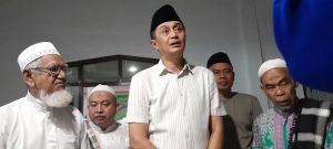 Usai Sahur, Pj Bupati Muaro Jambi Shalat Berjamaah di Pematang Gajah, Imam Masjid : Semoga Berkah