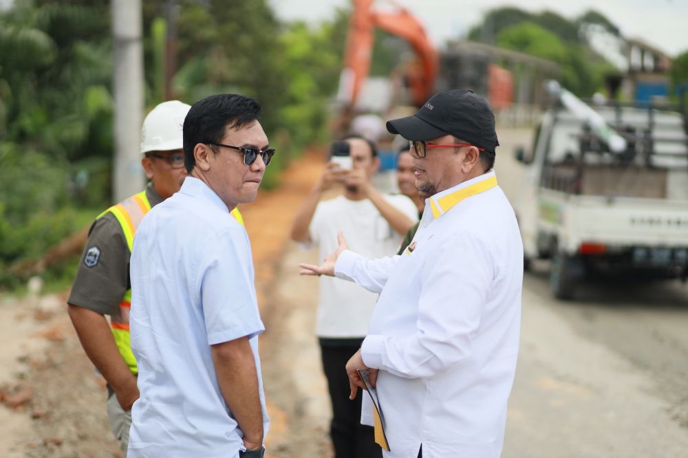 Foto : Komisi III DPRD Provinsi Jambi Mengecek Perkembangan Fisik Proyek Multiyears JL Pudak-Suak Kandis Sepanjang 56 Kilometer, Sabtu (16/3/2024).