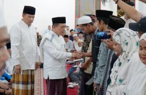 Safari Ramadhan di Bungo, Al Haris Serahkan Bantuan Dana Hibah Sebesar Rp270 Juta 
