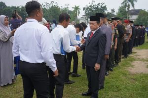 Serahkan SK 1.860 PPPK Pemprov Jambi, Al Haris: Semangat dan Tunjukkan Kinerja dengan Baik