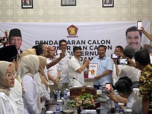 Kembalikan Formulir di Gerindra, SAH Sambut Hangat Cagub Romi Haryanto