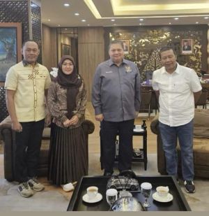 Romi Hariyanto Dan Saniatul Lativa Bertemu Ketum Golkar Airlangga Hartarto