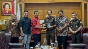 Ketua DPRD Jambi Terima Silaturahmi Kajati Jambi di DPRD