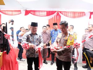 Kapolda Jambi Resmikan Bedah Rumah Milik Lansia di Tanjung Jabung Barat 