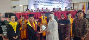 Hitungan Menit Setelah di Wisuda, 3 Mahasiswa Ini Langsung Direkrut RS Baiturrahim Jambi 
