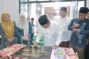 Wakil Ketua DPRD Tanjab Barat Hadiri Peresmian Masjid Al-Anwar Komplek Perkantoran