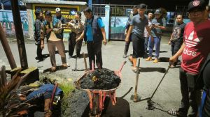 Aksi Bersih-Bersih Malam Hari, Bupati Anwar Sadat: Ini Demi Kota yang Sehat dan Bebas Banjir