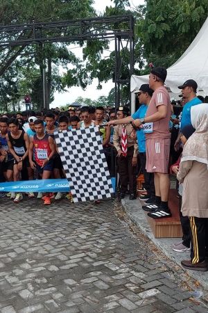 Cetak Sejarah, Ribuan Peserta Membludak Ikuti Lari 5K UIN STS Jambi 