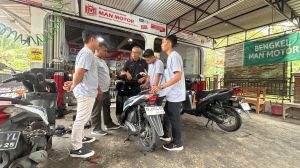 Dorong Ekonomi dan Lapangan Kerja Baru, Yayasan AHM Latih Puluhan UMKM Bengkel Sepeda Motor