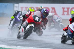 Kembali Cetak Sejarah, Pebalap Binaan Astra Honda Juara di ETC Prancis