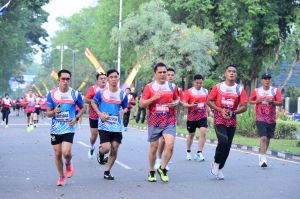 Kapolda Jambi Lepas Peserta Presisi Merdeka Run 2025 