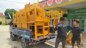 MIN 04 Muaro Jambi Sempat Viral, Kini 160 Unit Kursi dan Meja Dikirim Bupati - Baznas ke Sekolah