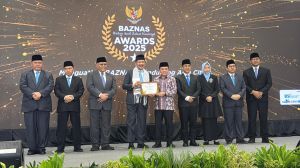 Gubernur Jambi Al Haris Terima Baznas Award 2025