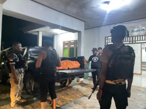 Satgas Ops Damai Cartenz Beserta Polres Yahukimo Evakuasi Korban Penganiayaan di Yahukimo, Diduga Ul