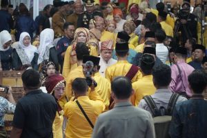 Gubernur Jambi Serahkan Kado Istimewa di HUT Tanjabtim Berupa 51 Unit Bantuan Bedah Rumah