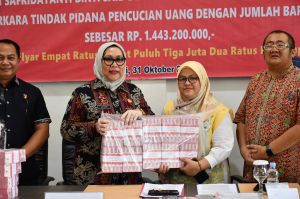 Kejati Jambi Terima Tahap II TPPU Narkotika Jaringan Malaysia, Uang Transaksi Rp1,4 M Disita 