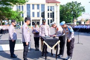 Polda Jambi Jajaran Tandatangani Komitmen Tolak Judi Online - Penyalagunaan Narkoba