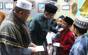 Bupati Anwar Sadat Safari Subuh di Masjid Al Namira RT 10 Parit Gompong