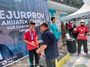 Kejurprov Renang Dimulai