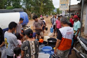 WVI Jangkau Ribuan Warga di Wilayah Terdampak Banjir, Dari Ari Bersih - Akses  Psikososial