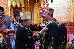 Kajati Jambi Sugeng Hariadi Terima Gelar Adat Melayu Jambi Datuk Adipati Utamo Sitimang Jayo