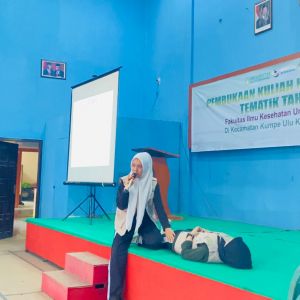 Mahasiswa UBR Ajarkan Lansia Desa Kota Karang Kelola Nyeri Pinggang Secara Mandiri