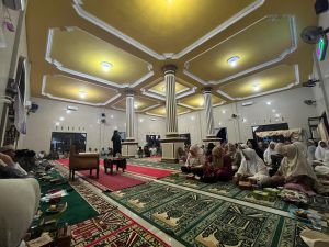 Lebih Dekat dengan Hati Masyarakat: KKN UBR Jambi Desa Ramin Padukan Pengabdian Sosial & Spiritual