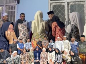 Saat Air Mata Bicara: Tangis Haru Mahasiswa KKN UBR Pecah di Pelukan Warga Sungai Terap