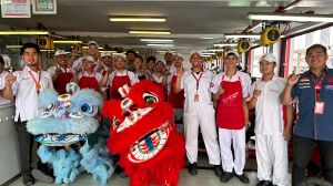Gong Xi Fa Cai! Kemeriahan Barongsai Warnai Imlek 2026 Bersama Konsumen dan Warga Sekitar Sinsen