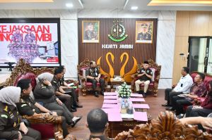 Memperkuat Sinergi Penegakan Hukum, Kajati Jambi Terima Audiensi Anggota DPD RI Dapil Jambi
