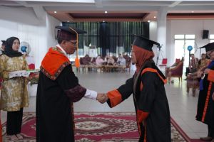 Kisah Haru Guru Besar UNJA: Pernah Menangis Kelaparan, Sambil Makan Nasi Hangus di Jerman