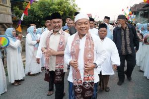 Singgahi Masjid Tertua Bungo, Al Haris Kucurkan Rp30 Miliar untuk Jembatan Empelu