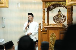 Pererat Ukhuwah, Rektor UNJA Pimpin Safari Ramadan dari Mendalo hingga Seberang Kota Jambi
