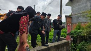 Antisipasi Banjir, Wali Kota Jambi Sisir Drainase dan Instruksikan Perbaikan Segera