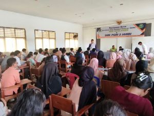 Kenali Jenis–Jenis Bahaya di Jalan Bersama Safety Riding Sinsen, Wujudkan #Cari_aman Sejak Dini