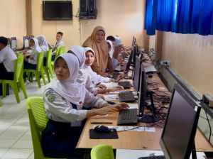 Al Haris Tinjau Pelaksanaan Tes Kompetensi Akademik SMP di Kota Jambi