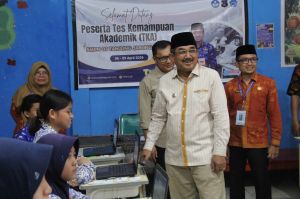 Pantau Langsung TKA 2026, Bupati Anwar Sadat Dorong Peningkatan Kualitas Pendidikan