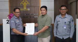 Kanwil Kemenkum Jambi Serahkan Sertifikat Merek Kolektif kepada UMKM Binaan PTPN IV